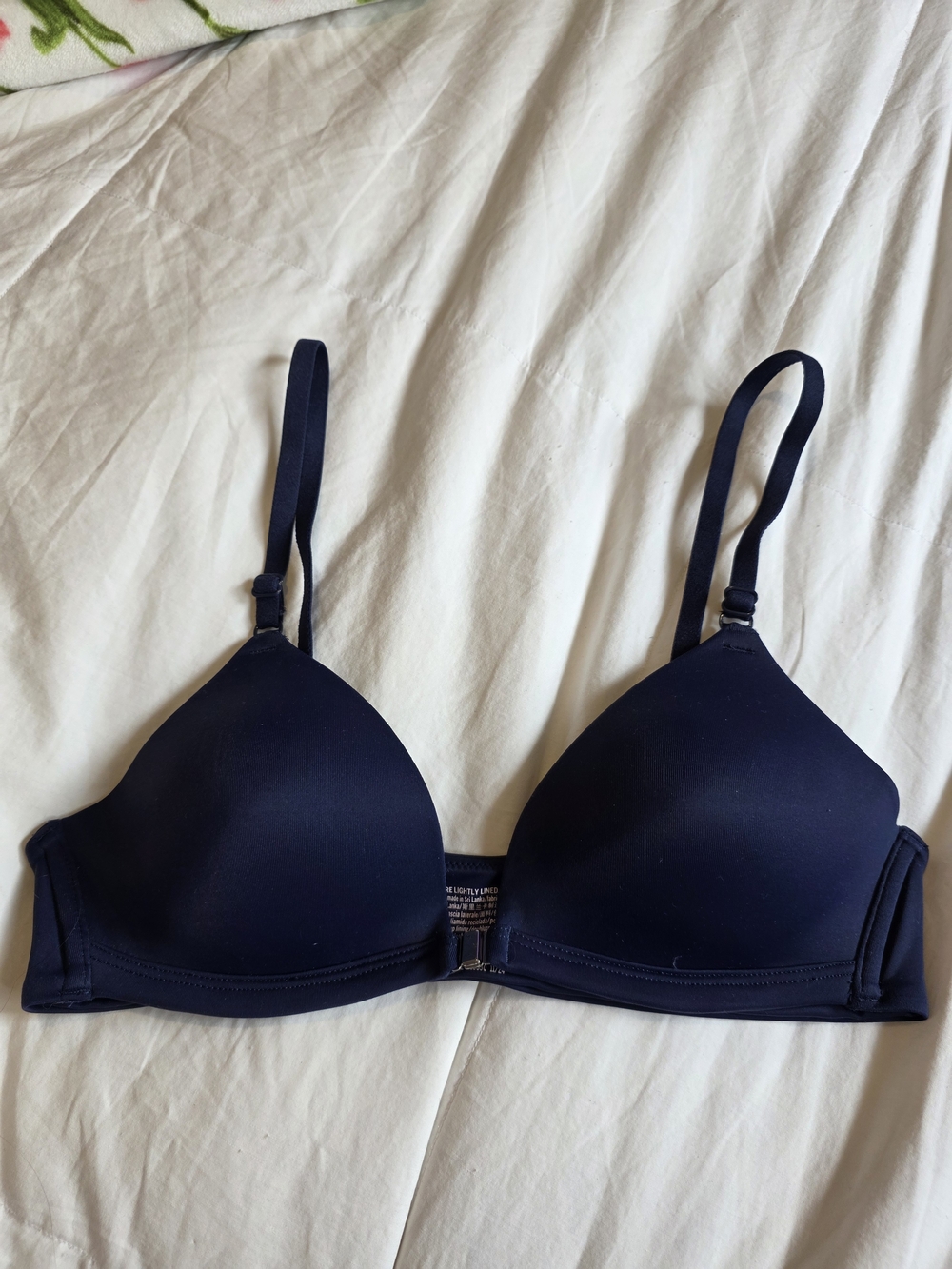 PINK/Victoria's Secret Navy Smooth T-Shirt Bra - Lightly Lined - 34A